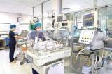 Chọn giờ đẹp để sinh mổ: Bé trai không qua khỏi chỉ sau 2 ngày cất tiếng khóc chào đời