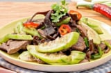 Giật mình: Bộ phận gà quen thuộc chứa cholesterol cao gấp 4 lần mỡ lợn