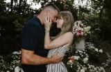 Taylor Swift gợi ý 6 outfit hẹn hò ngọt ngào, sang chảnh