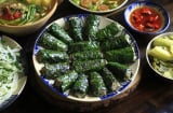 Lá lốt cuốn chả cứ thêm 1 bước này: Miếng đều tăm tắp, không sợ thâm đen