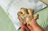 Đặt một củ gừng ở đầu giường, tốt cho cả nam và nữ, ai cũng nên biết