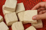 3 loại đậu phụ nhìn thì ngon nhưng người bán cũng không dám ăn, bạn chớ dại rước về nhà