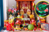 Cóc ngậm tiền đặt bên trái hay bên phải bàn thờ Thần Tài mới đúng?