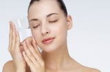 Duy trì 2 thói quen cơ bản này khi ngủ bạn sẽ có làn da trở nên căng bóng, mềm mịn hơn hẳn