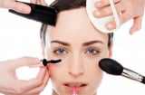 Trang điểm cho da mụn: làm sao vừa đẹp vừa không gây bí da?