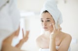 4 nguyên khiến da bạn trông xấu tệ khi thức giấc