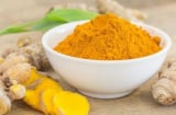 Nghệ kết hợp cùng loại nguyên liệu này giúp đánh bay mụn và hỗ trợ lấy lại làn da láng mịn