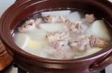 Hầm xương nhớ thêm thứ này, nước trong veo, ngọt thơm