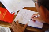 Người dưới 18 tuổi có được đứng tên sổ đỏ không? Quy định mới nhất của Luật Đất đai 2025