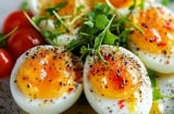 Ăn trứng gà gây hại cho 5 nhóm người này: Hãy tránh xa!