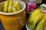 Tại sao dưa muối tự làm hay bị khú?