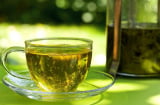 Loại nước rẻ bèo giúp cơ thơ thơm tho lại giúp chống viêm, chống nắng