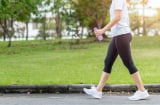 Đi bộ vào buổi sáng và đi bộ vào buổi tối, cái nào tốt hơn?