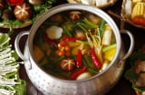 Mẹo nấu nước lẩu ngọt thanh, không mất thời gian ninh xương