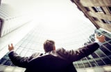 Đàn ông có 2 biểu hiện này, không cần cầu may cũng tự hút tiền về túi