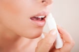 7 cách tẩy da chết môi đơn giản, tiết kiệm