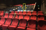 Tại sao ghế trong rạp chiếu phim lại có màu đỏ? Lý do khiến nhiều người ngỡ ngàng