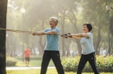 Sau 50 tuổi, đừng chỉ đi bộ: Bộ môn “giữ tuổi xuân” này giúp sống khỏe, trẻ lâu, ít ai ngờ tới