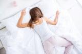 3 tư thế ngủ có thể gây tổn thương cột sống của bạn, hãy lưu ý