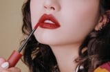 5 bước thoa son kiểu Hàn giúp đôi môi đầy đặn và gương mặt tươi trẻ hơn