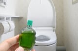 5 mẹo dùng dầu gió để khử mùi và tạo thơm cho nhà vệ sinh, đơn giản rẻ tiền, giàu nghèo đều dùng được