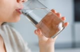Uống nhiều nước có thể ngăn ngừa và phòng 5 loại bệnh phổ biến này hiệu quả