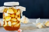 Thường xuyên uống tỏi ngâm mật ong, cơ thể nhận được 5 lợi ích bất ngờ