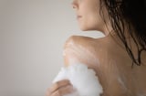 Các biện pháp giúp hạn chế da khô, ngứa rát sau khi tắm