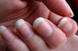 Tận dụng nước vo gạo để giúp móng tay chắc khỏe và bớt giòn gãy