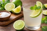 Pha nước chanh đường đúng cách giúp 'giải rượu', tránh mất nước, giảm mệt mỏi, làm sai cách còn Hại