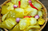 Mẹo muối dưa cải ăn Tết, 2 ngày ăn được, dưa vàng giòn, để lâu không nổi váng