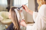 Giữ màu tóc nhuộm rạng rỡ suốt Tết với những mẹo đơn giản