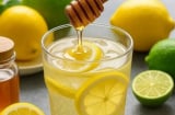 Cách pha nước chanh uống mỗi tối không xót ruột: Bí quyết giải độc cơ thể, hỗ trợ giảm mỡ, ngủ ngon