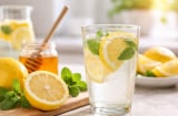 5 sai lầm khi uống nước chanh buổi sáng nhiều người mắc phải nên không giảm cân mà còn gây hại