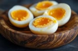5 người nên thường xuyên ăn trứng luộc vào bữa sáng