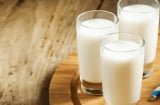 Uống sữa lúc nào tốt nhất: Buổi sáng hay buổi tối? Thời gian vàng bạn không nên bỏ qua