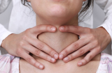 5 dấu hiệu ung thư tuyến giáp: Số 1 gặp bác sĩ ngay kẻo bệnh chuyển nặng