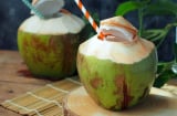 5 người nên thường xuyên uống nước dừa