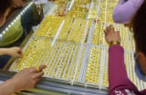 Giá vàng hôm nay 24/4: Lao dốc hơn 20 triệu đồng/lượng từ đỉnh gây sốc