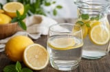  Đừng uống nước chanh vào 4 thời điểm này: Tưởng tốt mà lại hại sức khỏe