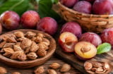 Công dụng bất ngờ của hạt mận với sức khoẻ