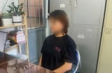 Thiếu nữ sinh con trong nhà vệ sinh rồi bỏ lại sau bồn cầu gây rúng động
