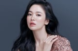 Phụ nữ sau 40 tuổi muốn gương mặt trẻ trung hơn, bí quyết đôi khi chỉ nằm ở cách đánh má hồng