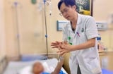 Bé trai 11 tuổi bị dao bầu cắm xuyên sọ khi đùa nghịch cùng anh