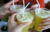 5 nhóm người tránh uống nước mía trong mùa hè