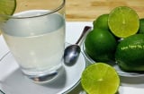 Người mắc 1 trong 5 bệnh này tuyệt đối không uống nước chanh muối ấm