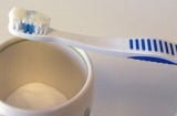 Trộn kem đánh răng với muối mẹo hay ai biết rồi cũng muốn làm theo