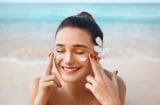 5 nguyên tắc chăm sóc da khi đi du lịch giúp hạn chế khô ráp và nổi mẩn do thay đổi môi trường