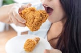 3 thực phẩm phụ nữ càng ăn càng xấu, da thâm xỉn, chu kỳ 'nhảy loạn'