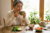 1 ly trà xanh mỗi ngày có thể hỗ trợ giảm mỡ máu ra sao?